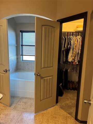 3205 San Juan Trail, Moore, OK 73160