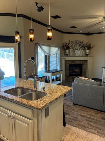 3205 San Juan Trail, Moore, OK 73160