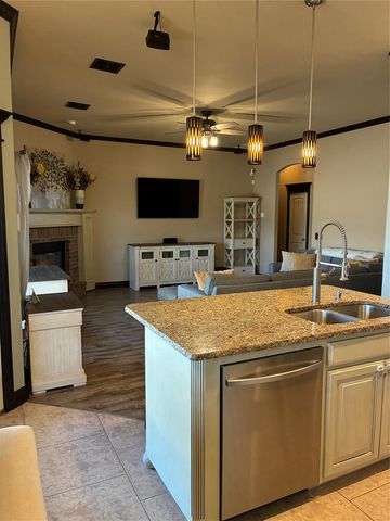 3205 San Juan Trail, Moore, OK 73160