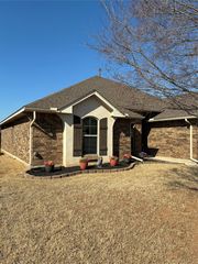 3205 San Juan Trail, Moore, OK 73160