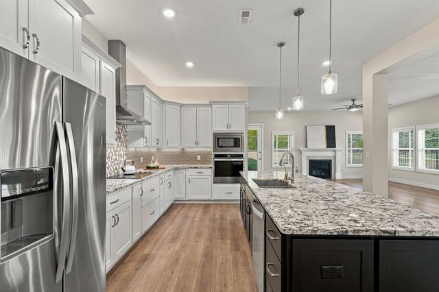 6306 MURANO WAY, Columbia, MO 65201