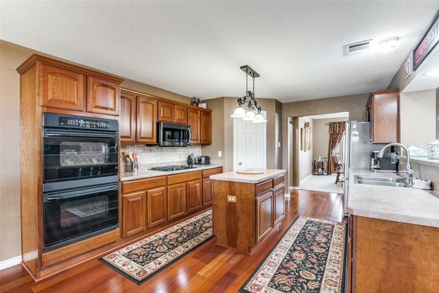 2408 Silver Maple Drive, St Paul, TX 75098