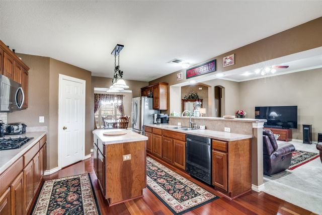 2408 Silver Maple Drive, St Paul, TX 75098