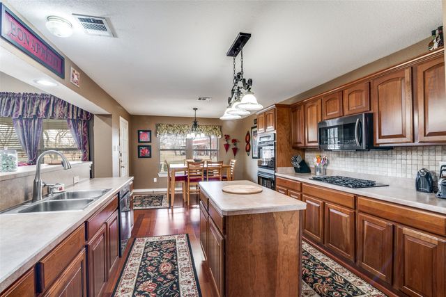 2408 Silver Maple Drive, St Paul, TX 75098