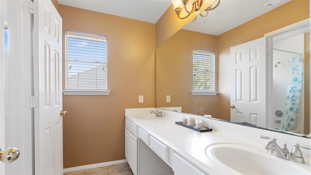 12422 Glenleigh Drive, Houston, TX 77014