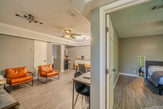 125 Hess St Apt 202, San Antonio, TX 78212
