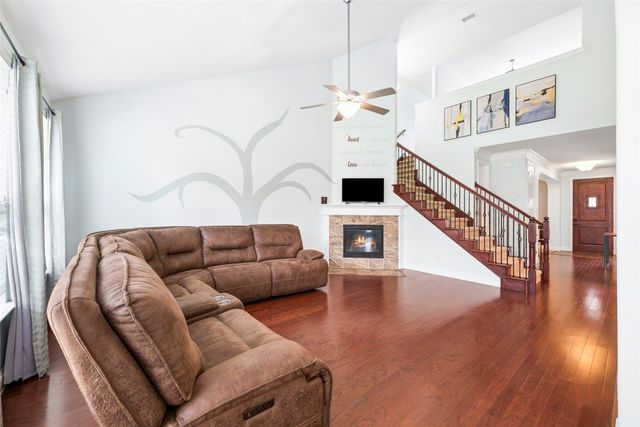 1374 Sandhurst Drive, Roanoke, TX 76262