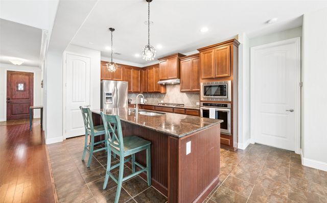 1374 Sandhurst Drive, Roanoke, TX 76262