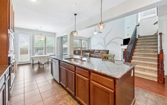 1374 Sandhurst Drive, Roanoke, TX 76262