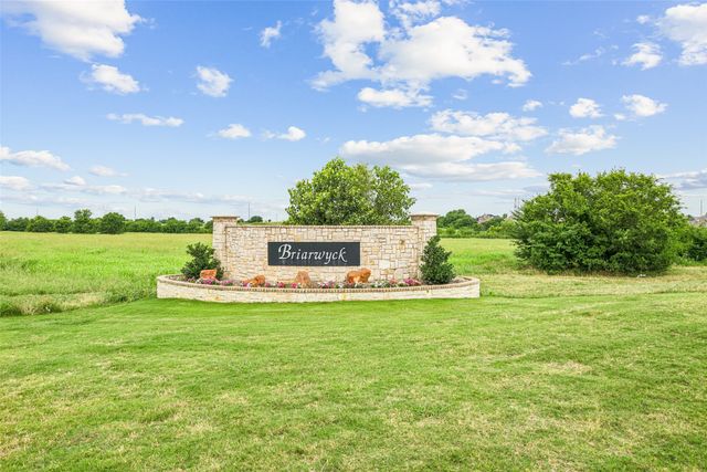1374 Sandhurst Drive, Roanoke, TX 76262
