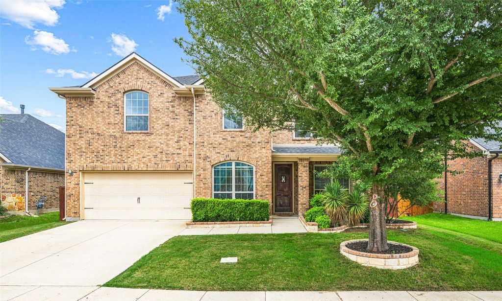 1374 Sandhurst Drive, Roanoke, TX 76262