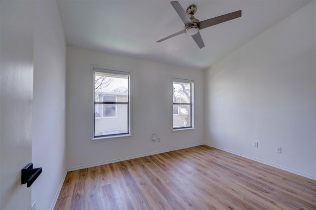 512 Eberhart LN 1403, Austin, TX 78745