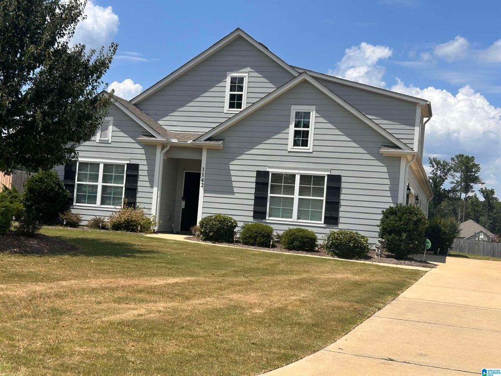 1142 MOUNTAIN LAUREL CIRCLE, Moody, AL 35004