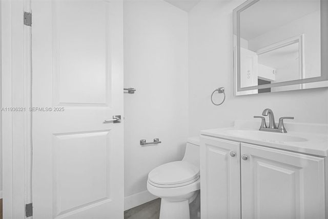 4730 Pine Tree Dr 14, Miami Beach, FL 33140