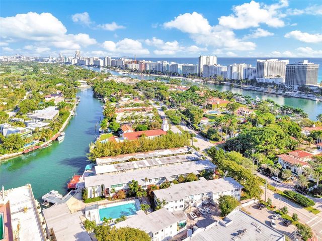 4730 Pine Tree Dr 14, Miami Beach, FL 33140