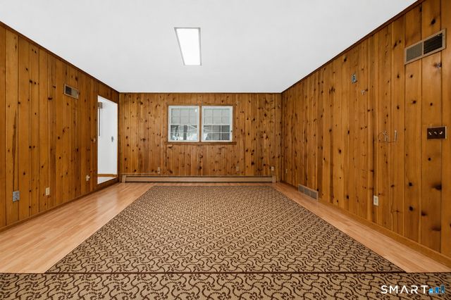 2010 North Street, Fairfield, CT 06824