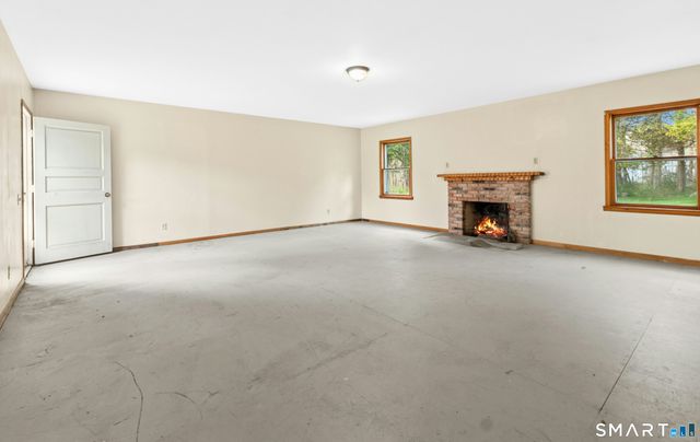 2010 North Street, Fairfield, CT 06824