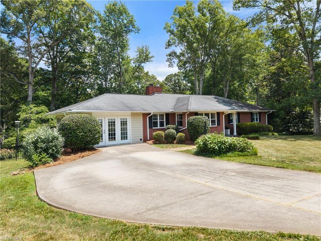 701 Longbow Road, Winston-salem, NC 27104