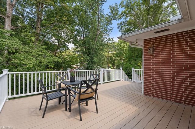 701 Longbow Road, Winston-salem, NC 27104