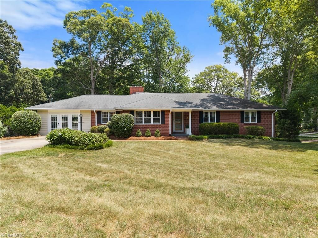 701 Longbow Road, Winston-salem, NC 27104