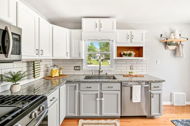 2531 N 80th STREET, Wauwatosa, WI 53213