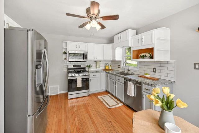 2531 N 80th STREET, Wauwatosa, WI 53213