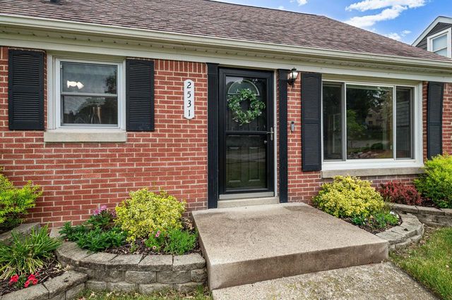 2531 N 80th STREET, Wauwatosa, WI 53213