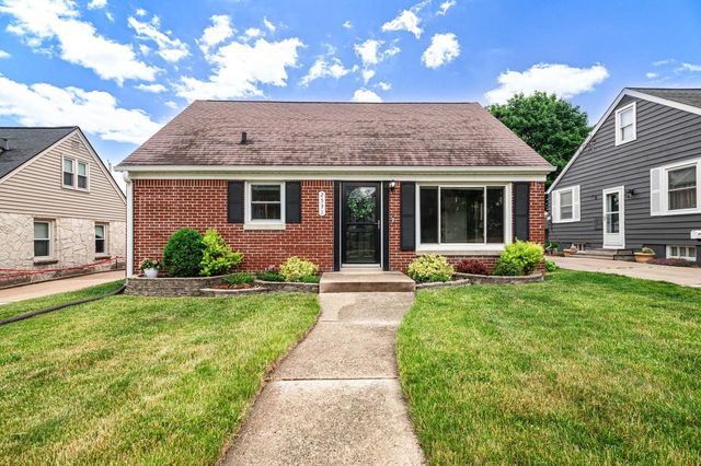 2531 N 80th STREET, Wauwatosa, WI 53213
