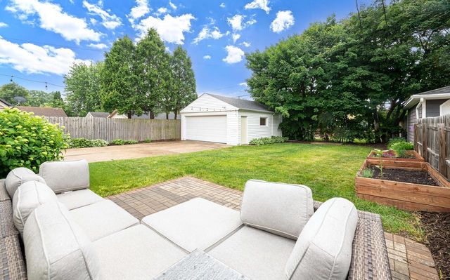 2531 N 80th STREET, Wauwatosa, WI 53213