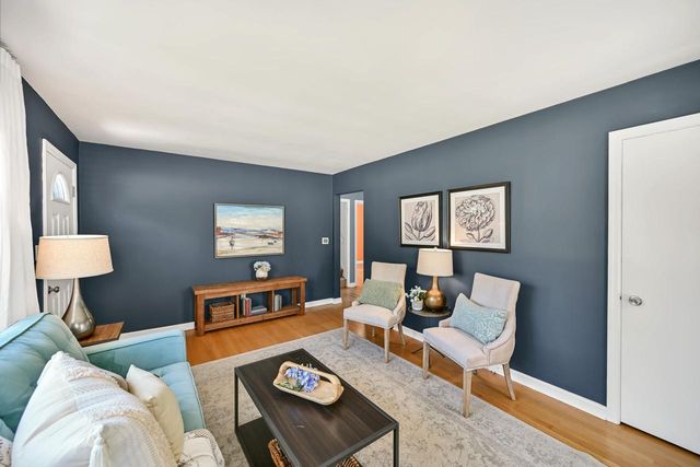 2531 N 80th STREET, Wauwatosa, WI 53213