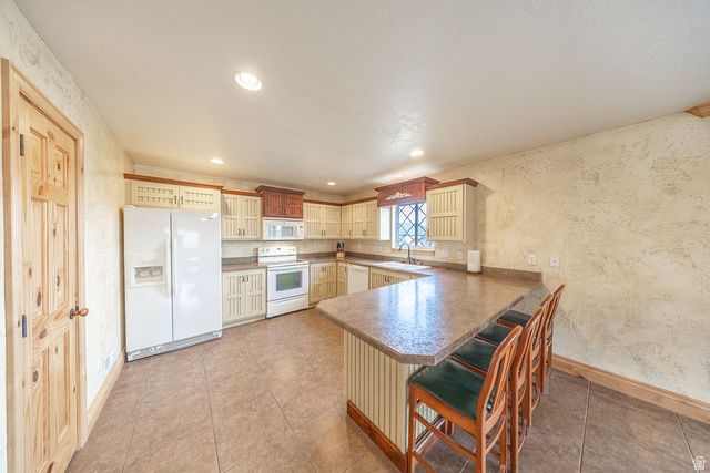 2034 S COTTAGE LN, Garden City, UT 84028