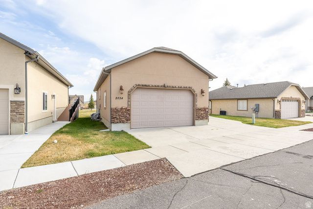 2034 S COTTAGE LN, Garden City, UT 84028