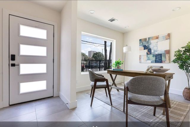 1902 N Carroll Avenue 102, Dallas, TX 75204