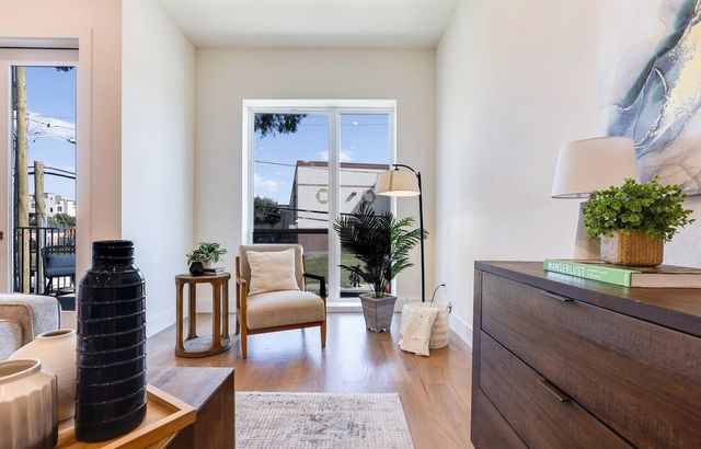 1902 N Carroll Avenue 102, Dallas, TX 75204