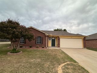 823 Colson Drive, Arlington, TX 76002