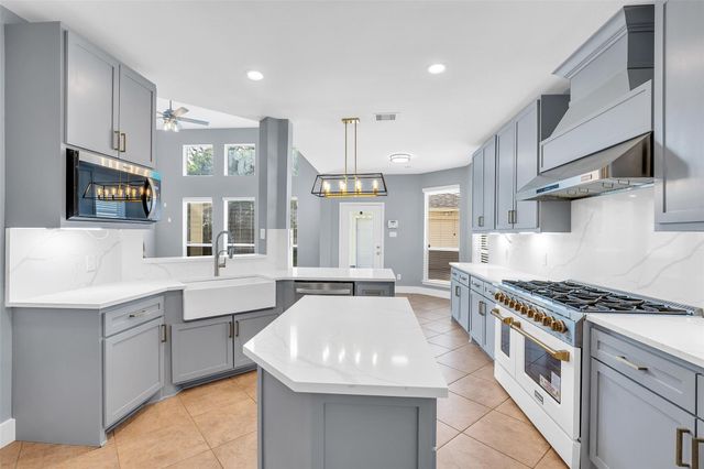 10626 Cortland Ridge Lane, Cypress, TX 77433