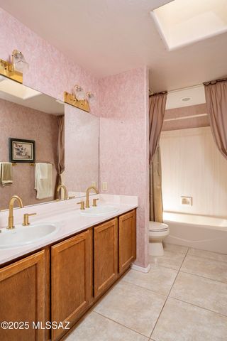 2374 E Calle Los Altos, Tucson, AZ 85718