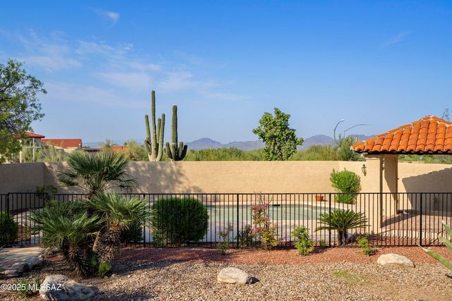 2374 E Calle Los Altos, Tucson, AZ 85718