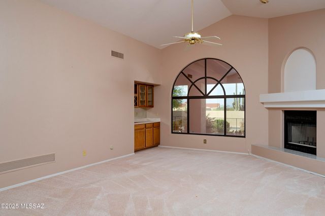 2374 E Calle Los Altos, Tucson, AZ 85718