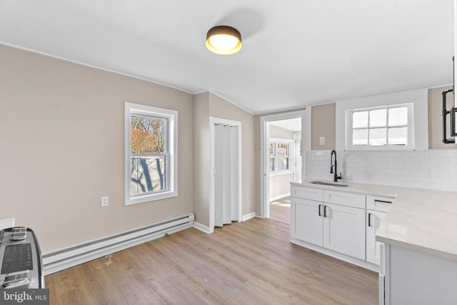 132 W CLINTON ST, Clayton, NJ 08312