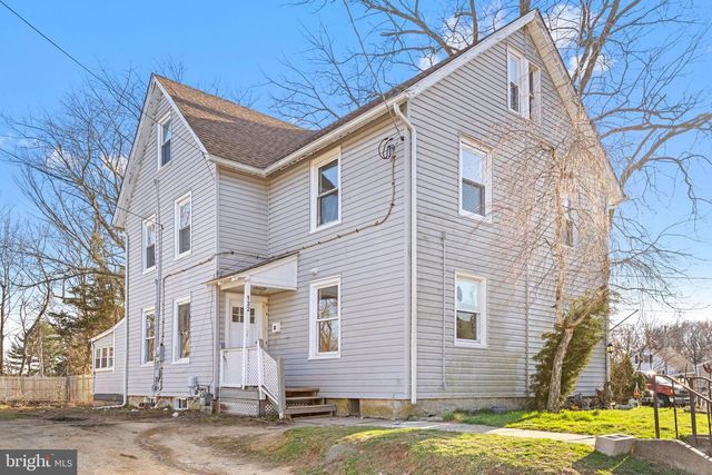 132 W CLINTON ST, Clayton, NJ 08312