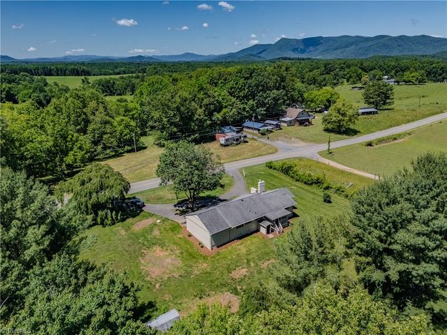 2119 Old Pipers Gap Road, Cana, VA 24317