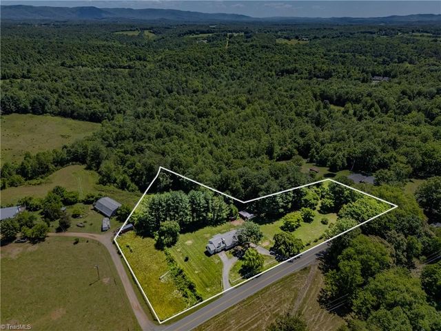 2119 Old Pipers Gap Road, Cana, VA 24317