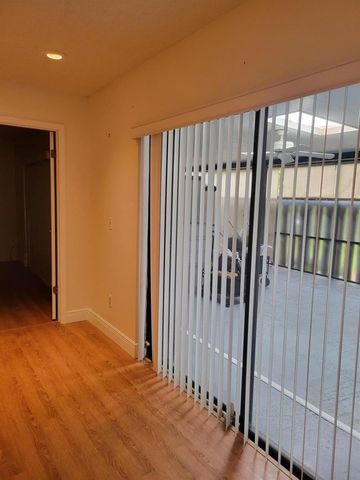 903 SE Camelot Gardens Boulevard SE, Port St. Lucie, FL 34952