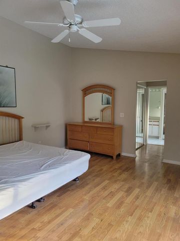 903 SE Camelot Gardens Boulevard SE, Port St. Lucie, FL 34952