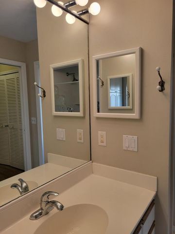 903 SE Camelot Gardens Boulevard SE, Port St. Lucie, FL 34952