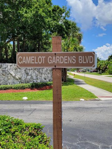 903 SE Camelot Gardens Boulevard SE, Port St. Lucie, FL 34952