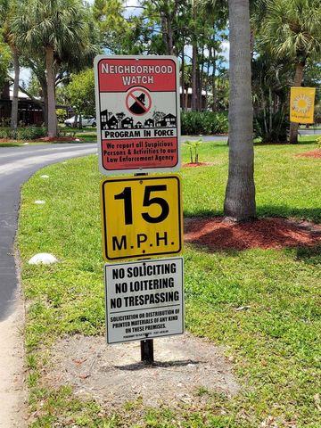 903 SE Camelot Gardens Boulevard SE, Port St. Lucie, FL 34952