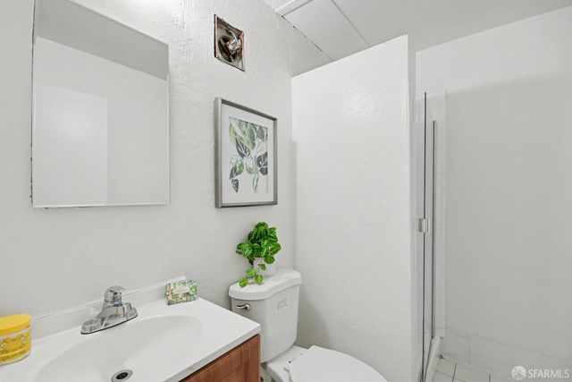 11 East Cavour Street, Daly City, CA 94014