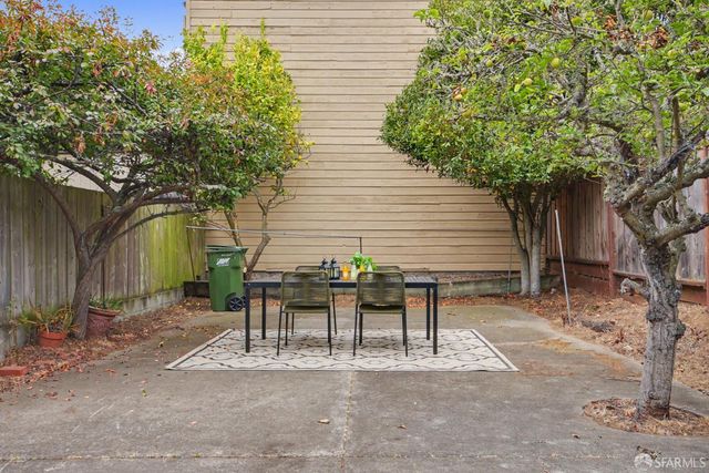 11 East Cavour Street, Daly City, CA 94014